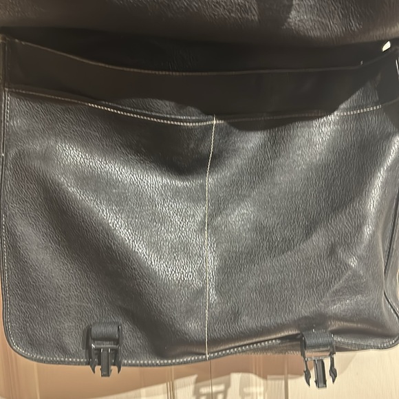 GAP Laptop Satchel Faux/Vegan Leather Expandable - Picture 4 of 14